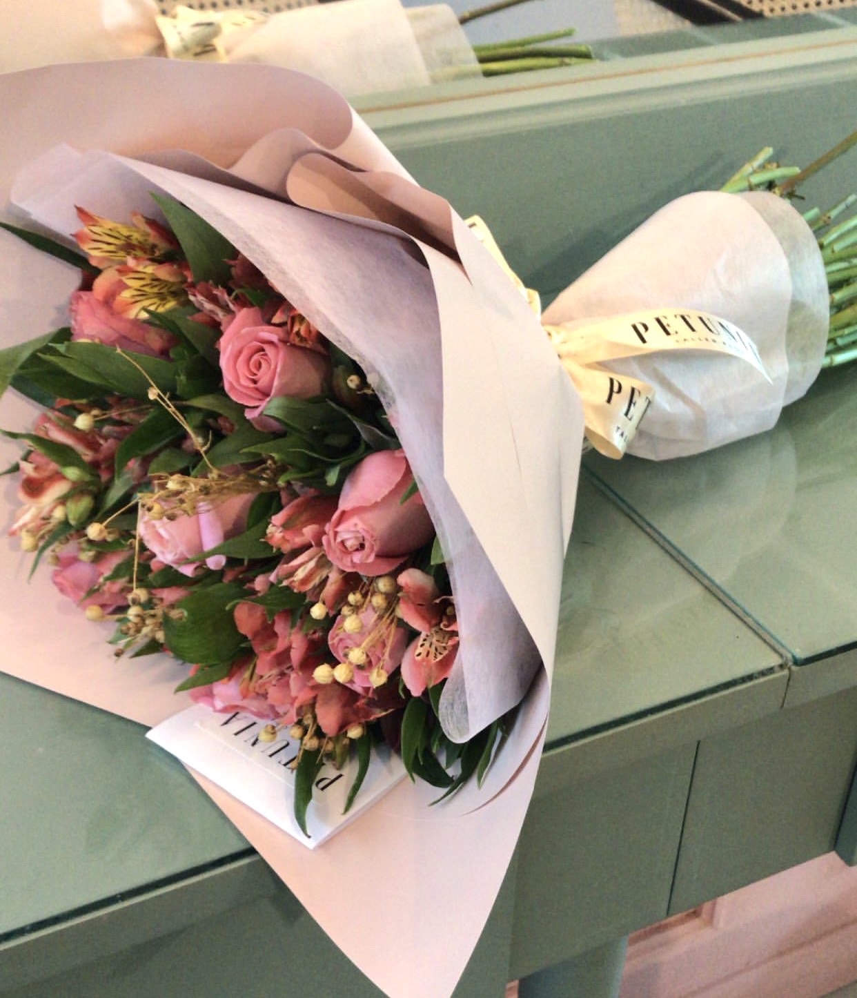 Rosas, preservados y astromelias